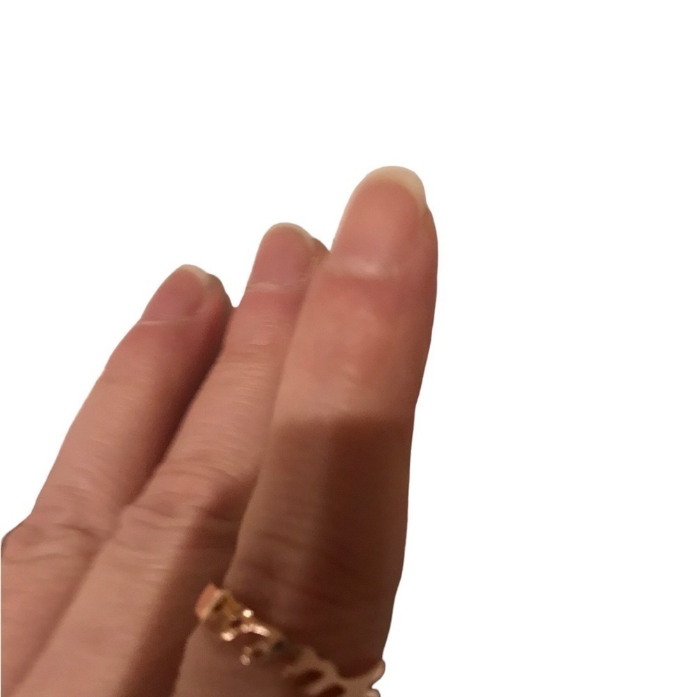 Guess  gold ring nwot​​​​​​​​ - Picture 4 of 4